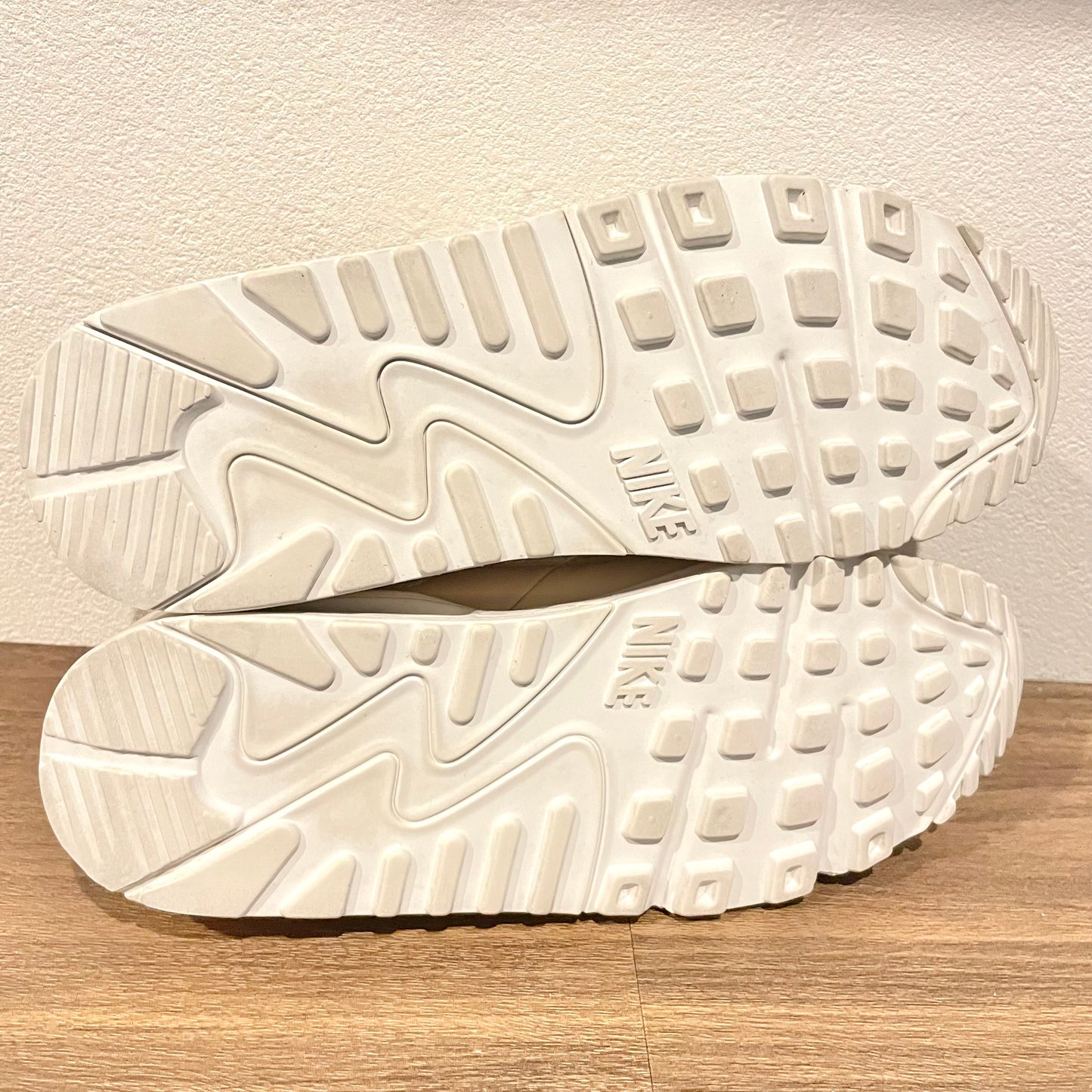 NIKE WMNS AIR MAX 90 25cm