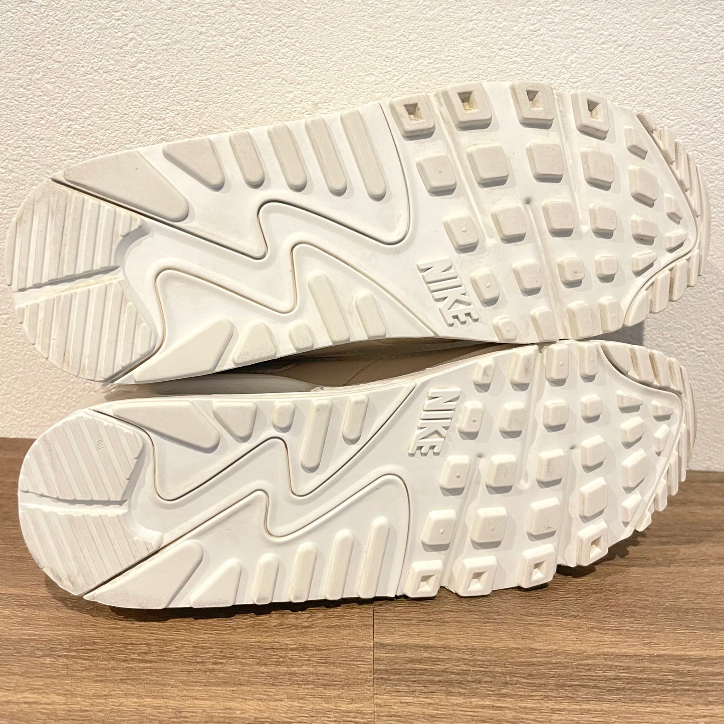 NIKE WMNS AIR MAX 90 23.5cm