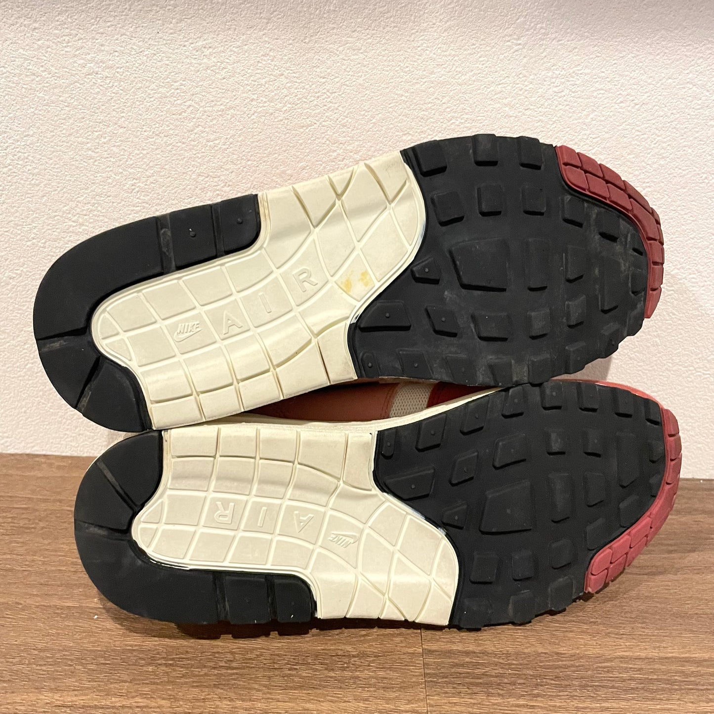 NIKE WMNS AIR MAX 1 24.5cm