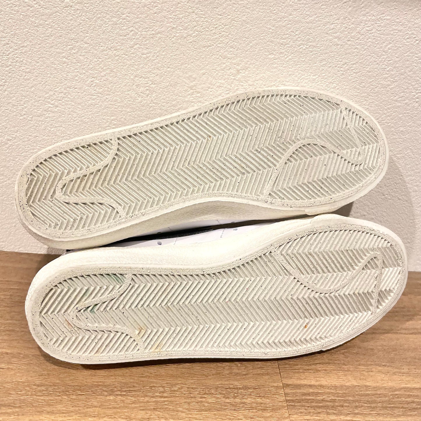 NIKE BLAZER LOW 77 VINTAGE 23.5cm