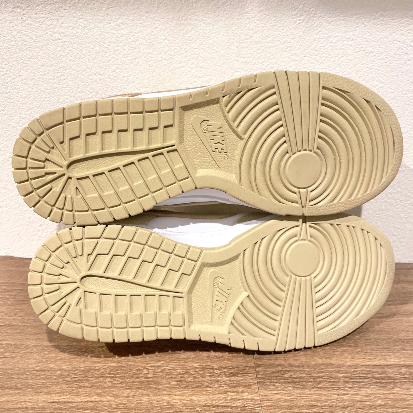 NIKE DUNK LOW RETRO BTTYS 25.5cm