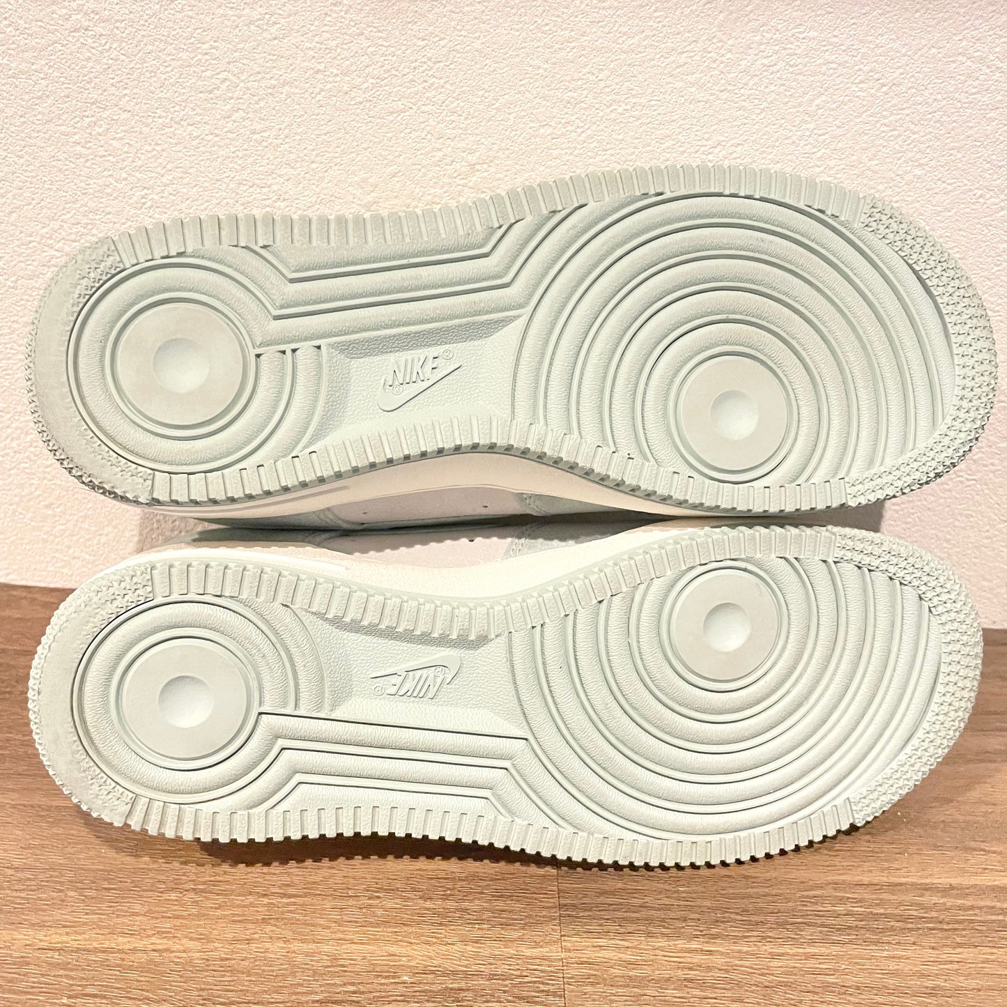 NIKE W AIR FORCE 1'07 SE 25cm