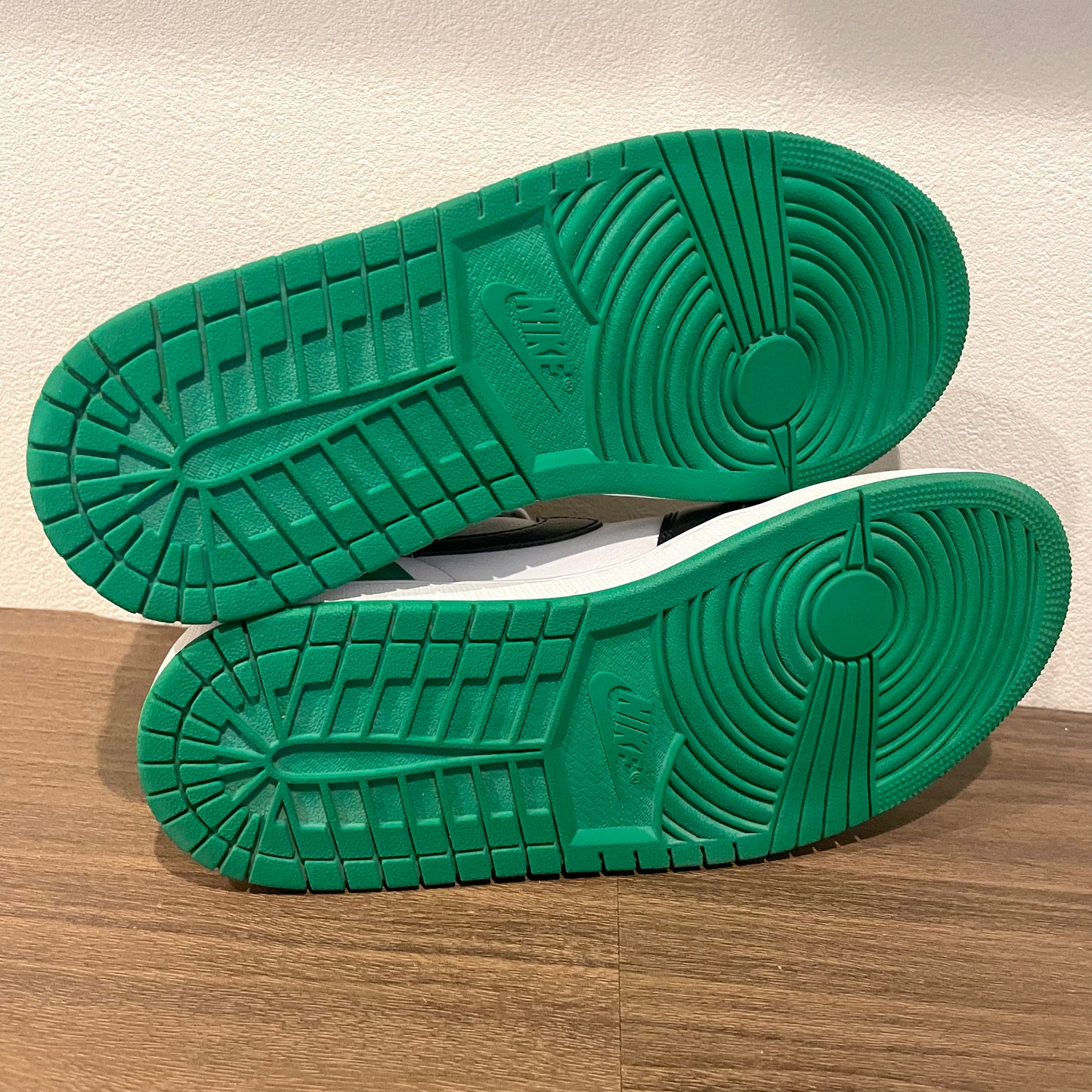 NIKE AIR JORDAN 1 RETRO HIGH OG Celtics 27cm