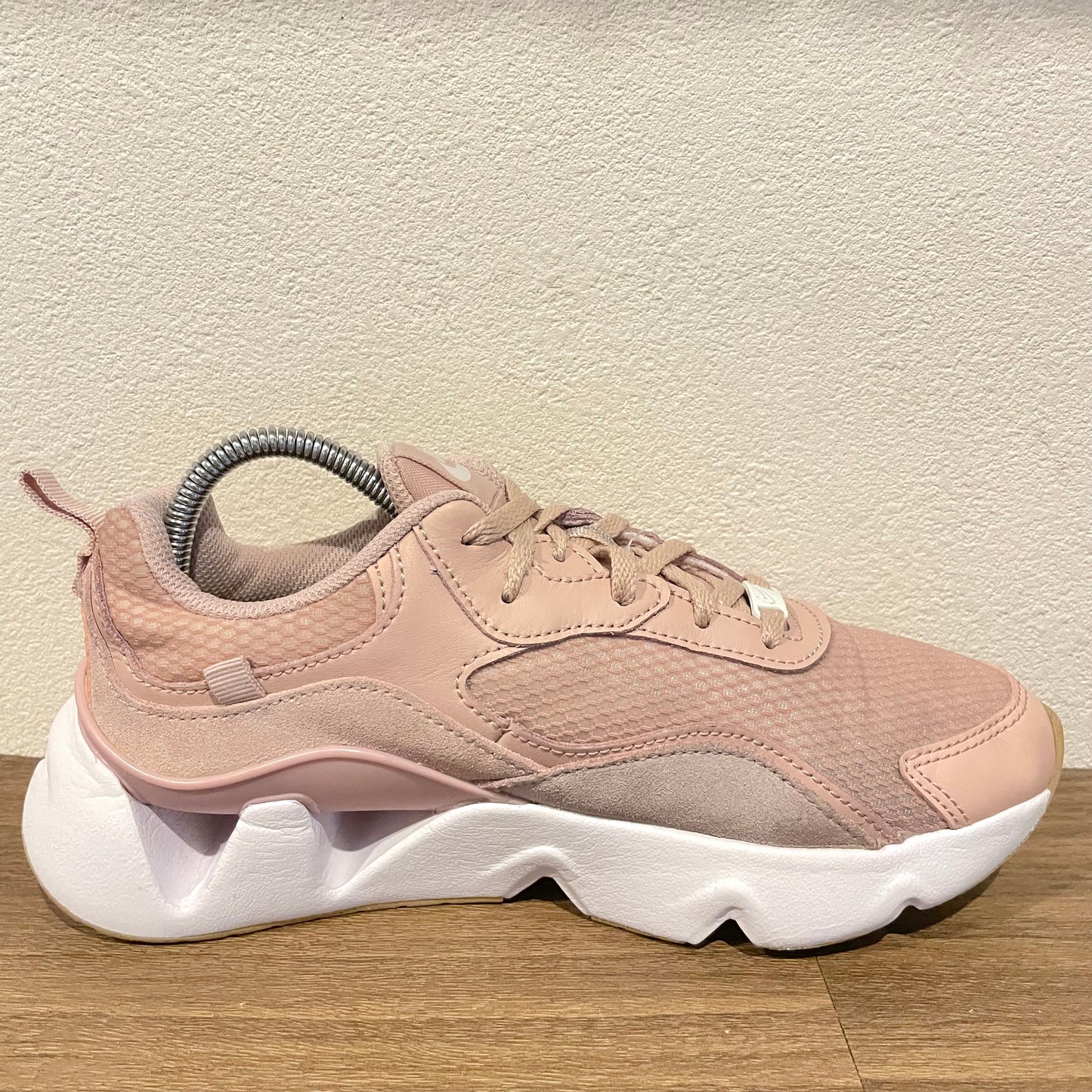 NIKE WMNS RYZ 365 II 24cm