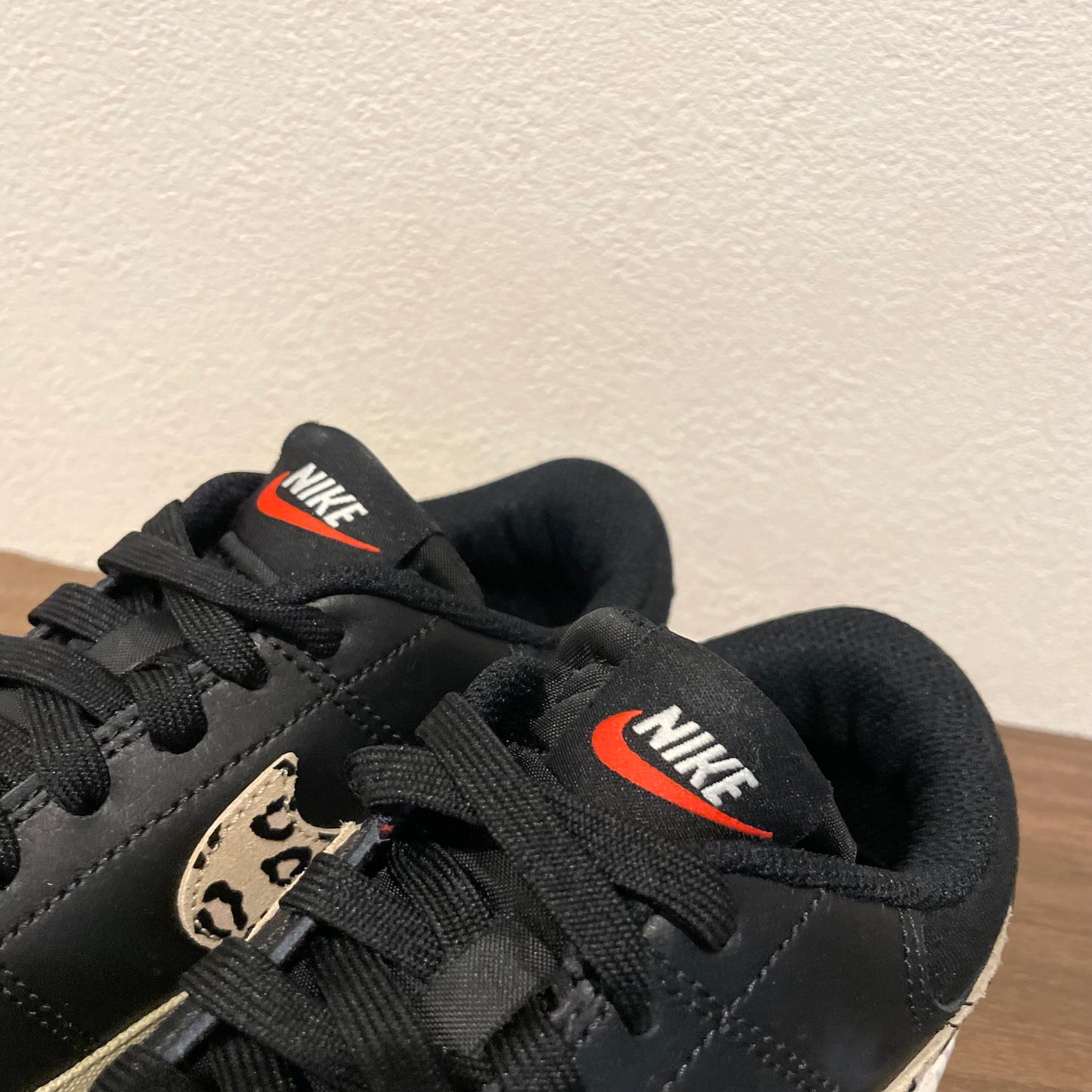 NIKE W COURT LEGACY LIFT 23.5cm