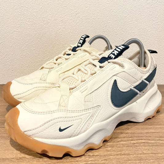 NIKE WMNS TC 7900 24cm