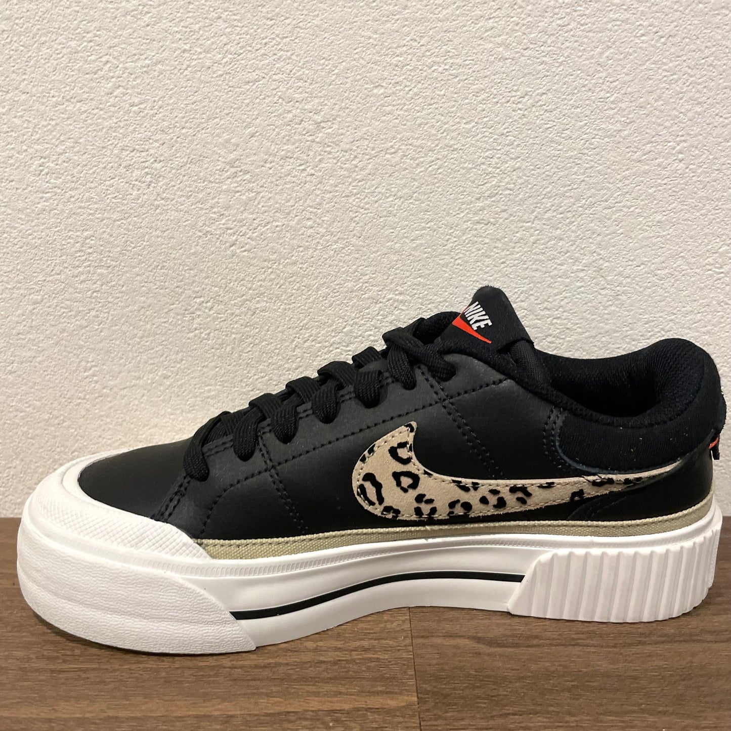 NIKE W COURT LEGACY LIFT 23.5cm