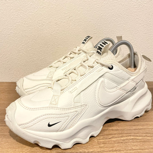 NIKE WMNS TC 7900 24cm