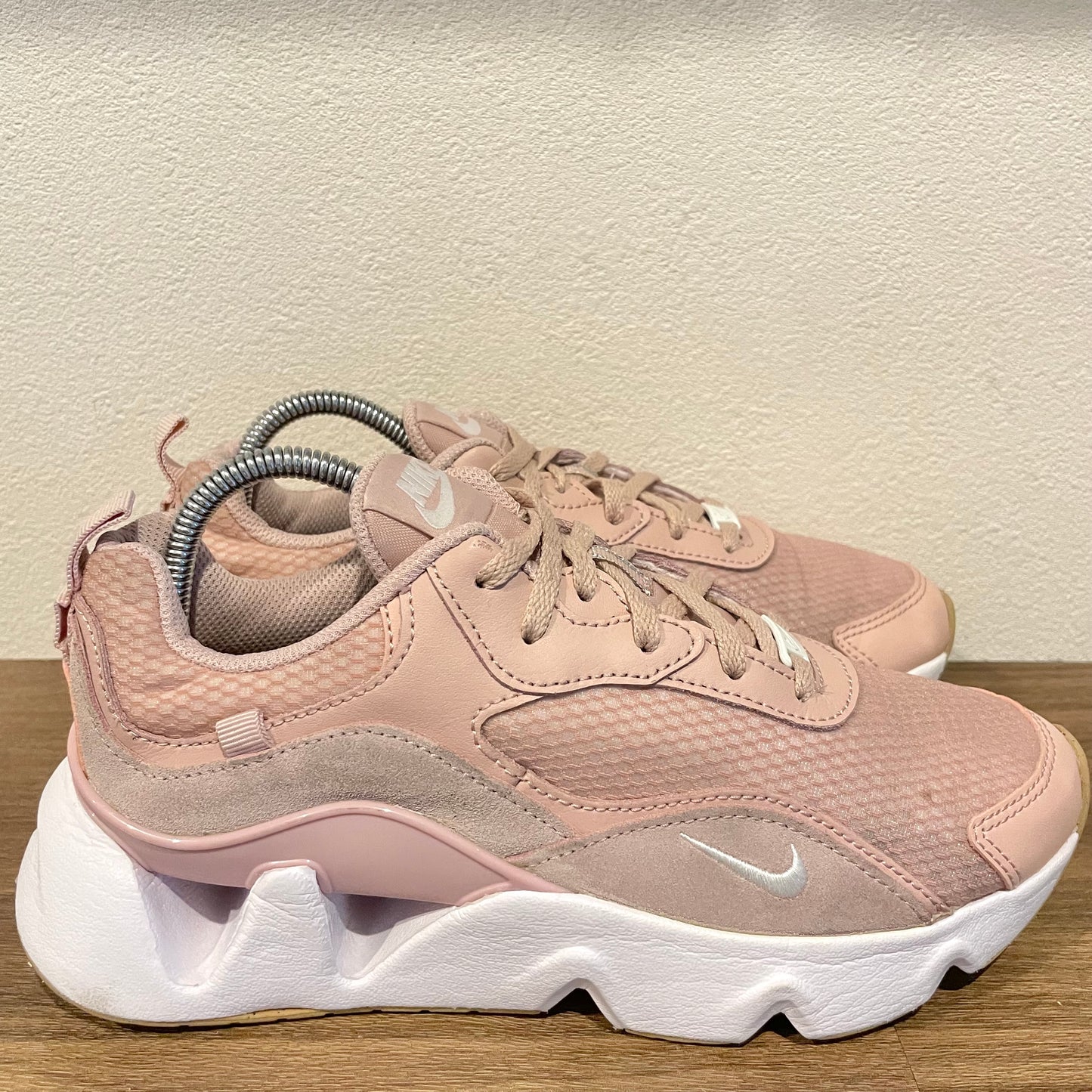 NIKE WMNS RYZ 365 II 24cm