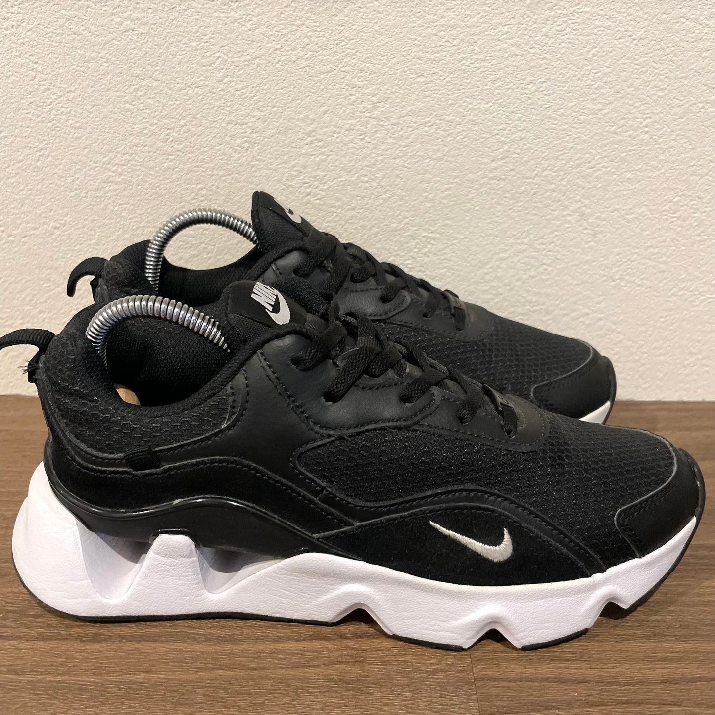 NIKE RYZ 365 II 24.5cm