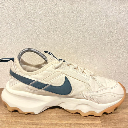 NIKE WMNS TC 7900 24cm