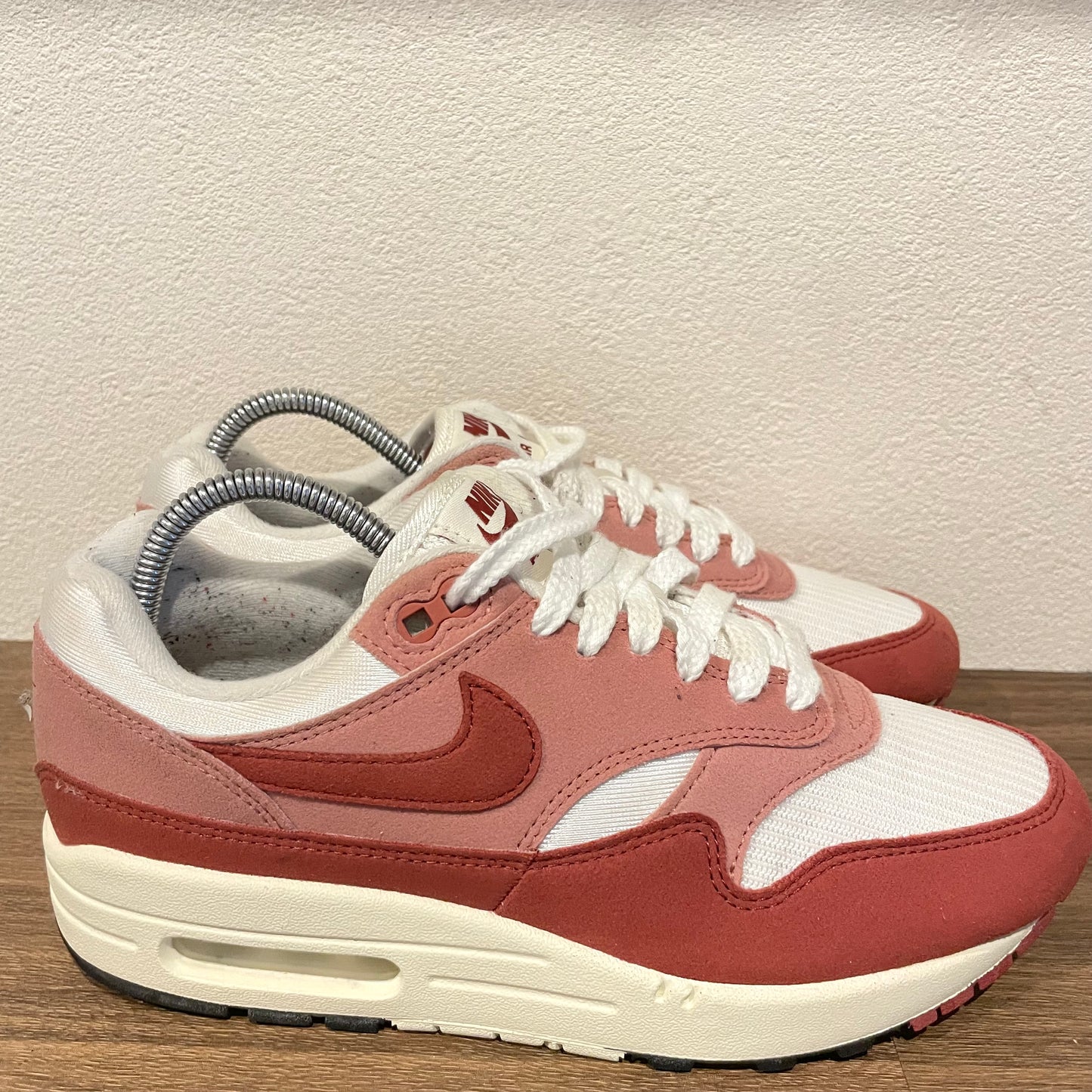 NIKE WMNS AIR MAX 1 24.5cm