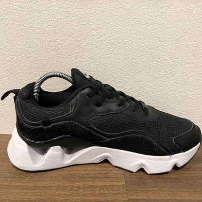 NIKE RYZ 365 II 24.5cm