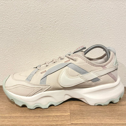 NIKE WMNS TC7900 24.5cm