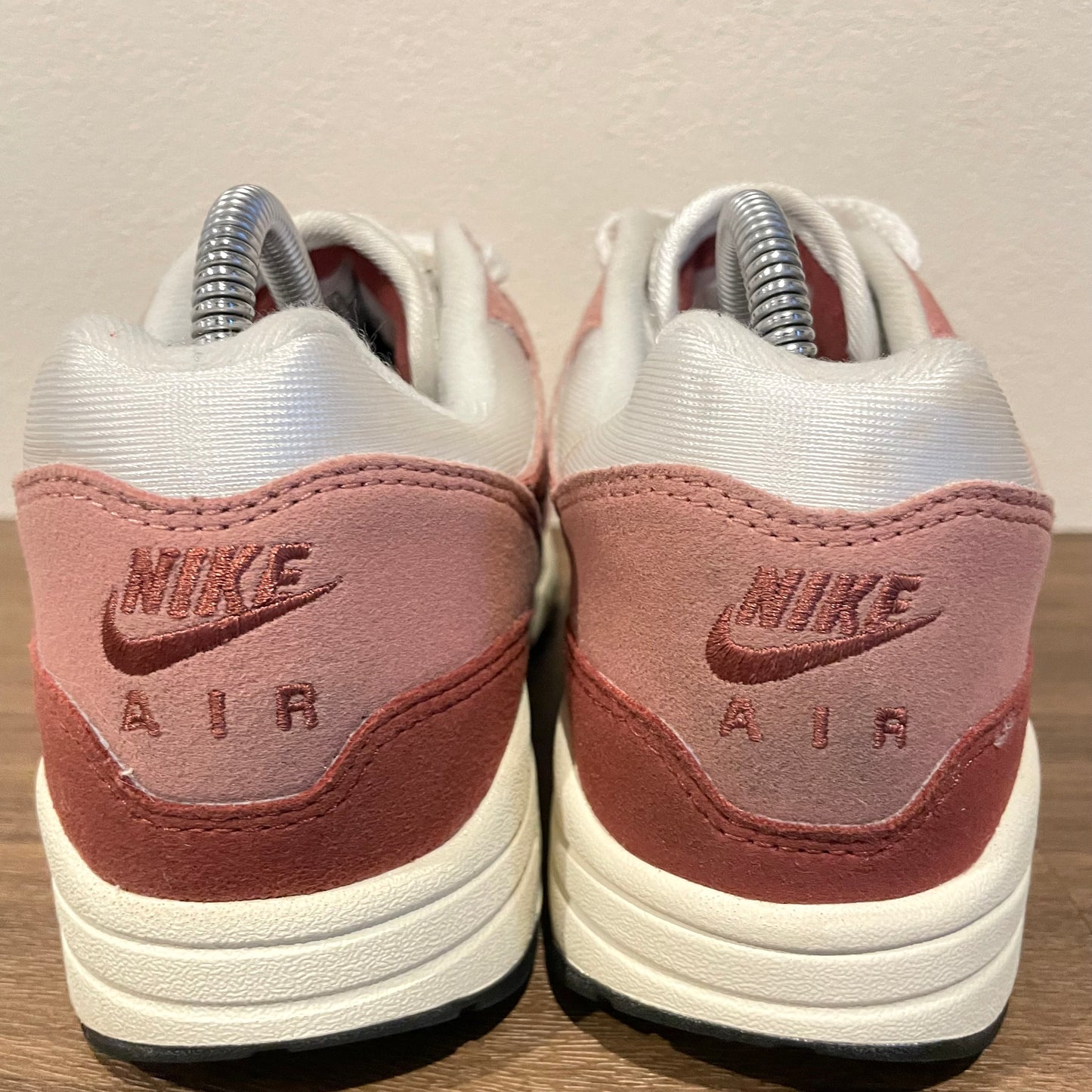 NIKE WMNS AIR MAX 1 24.5cm