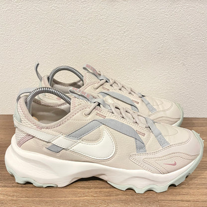 NIKE WMNS TC7900 24.5cm