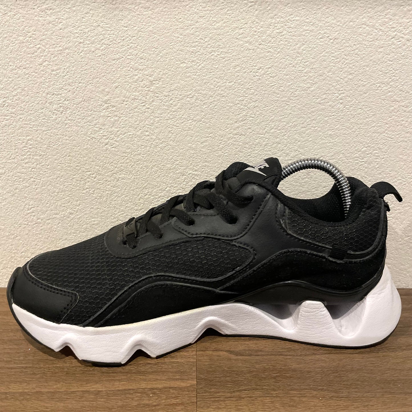 NIKE RYZ 365 II 24.5cm