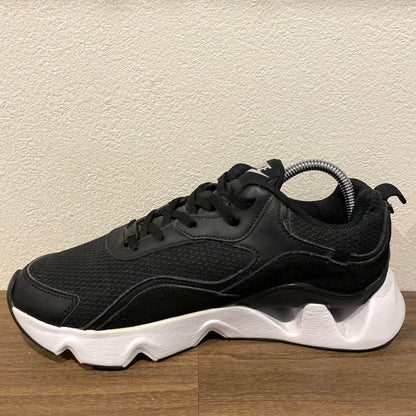 NIKE RYZ 365 II 24.5cm