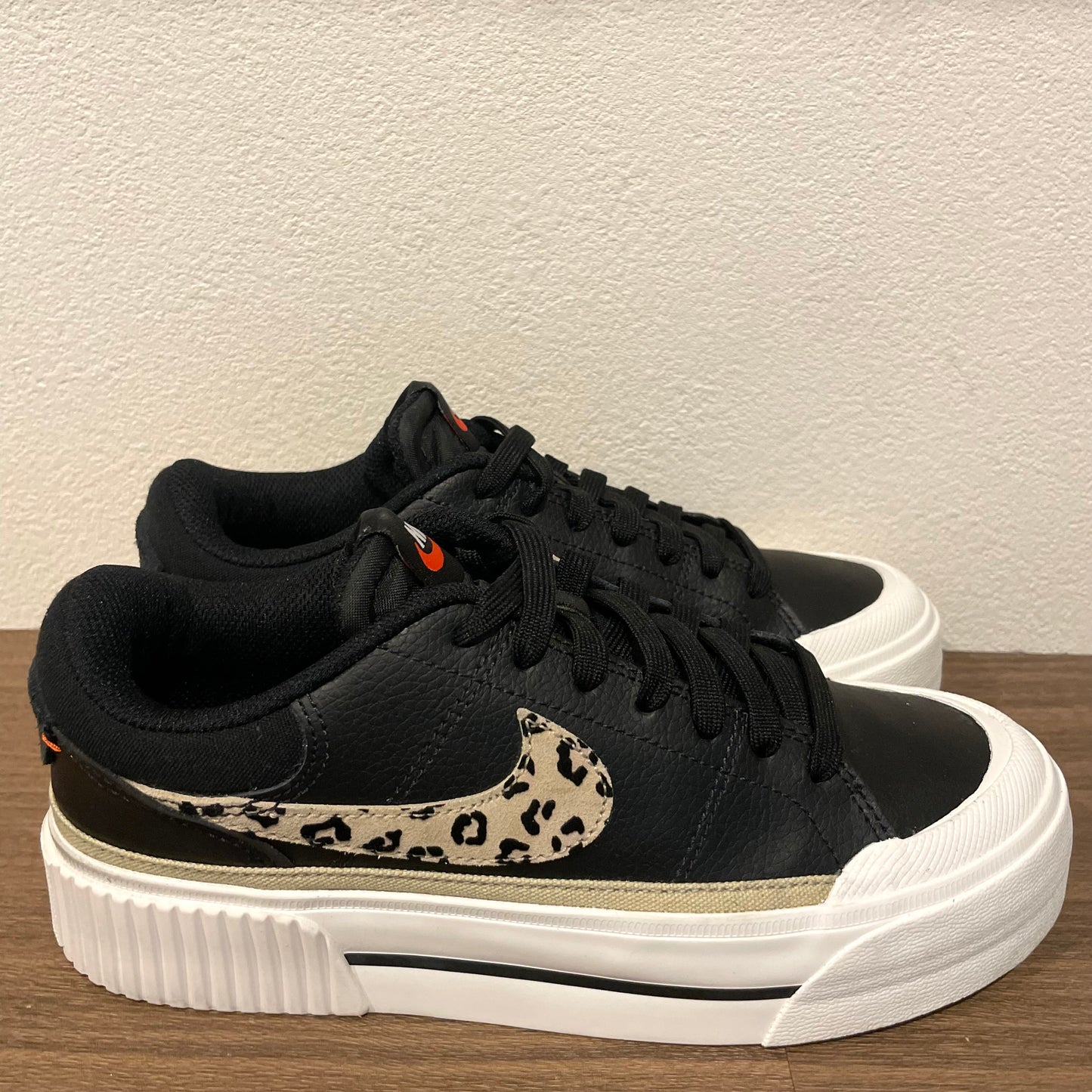 NIKE W COURT LEGACY LIFT 23.5cm