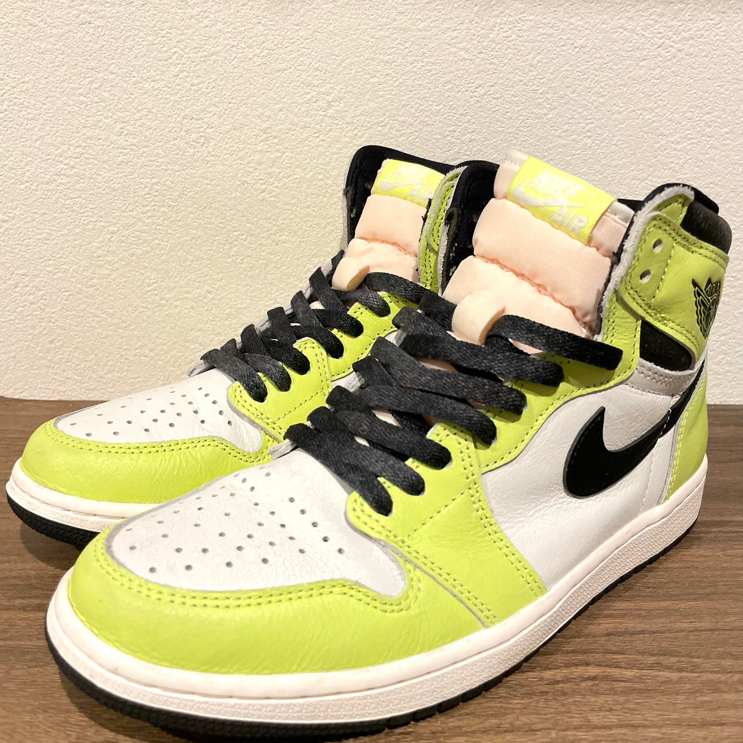 NIKE AIR JORDAN 1 HIGH OG Volt 26.5cm