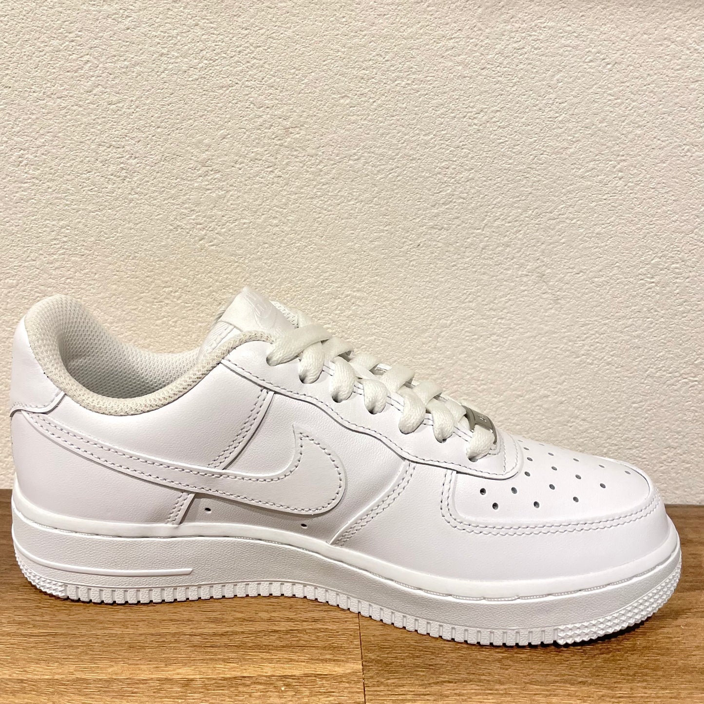 NIKE W AIR FORCE 1 '07 24cm