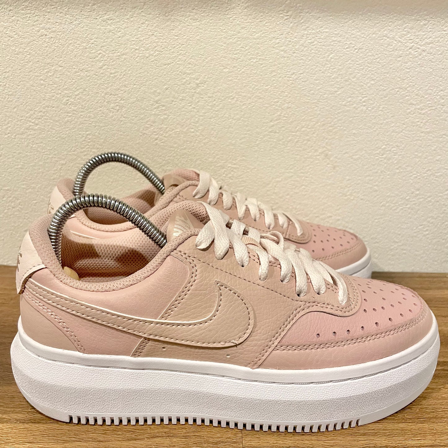 NIKE W COURT VISION ALTA LTR 24cm