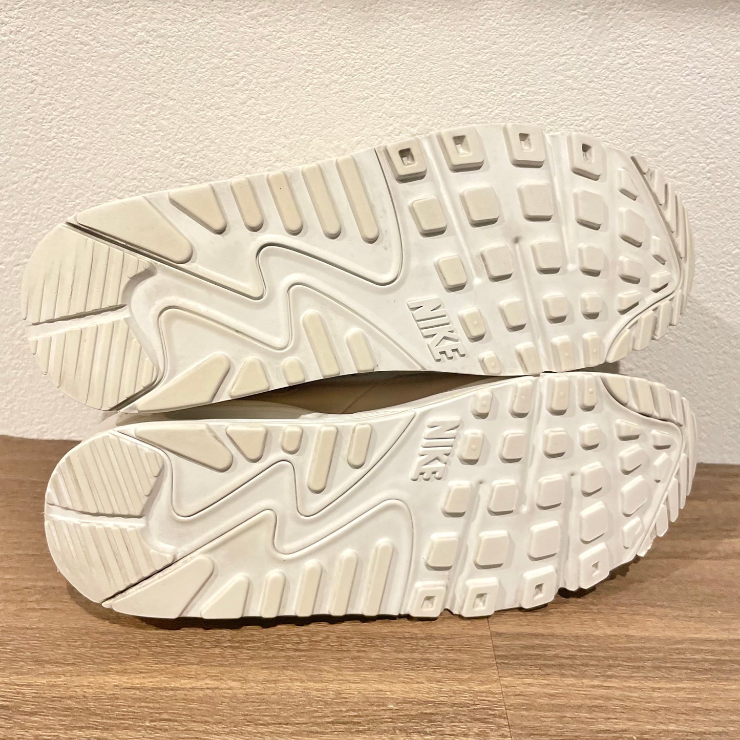 NIKE WMNS AIR MAX 90 24.5cm