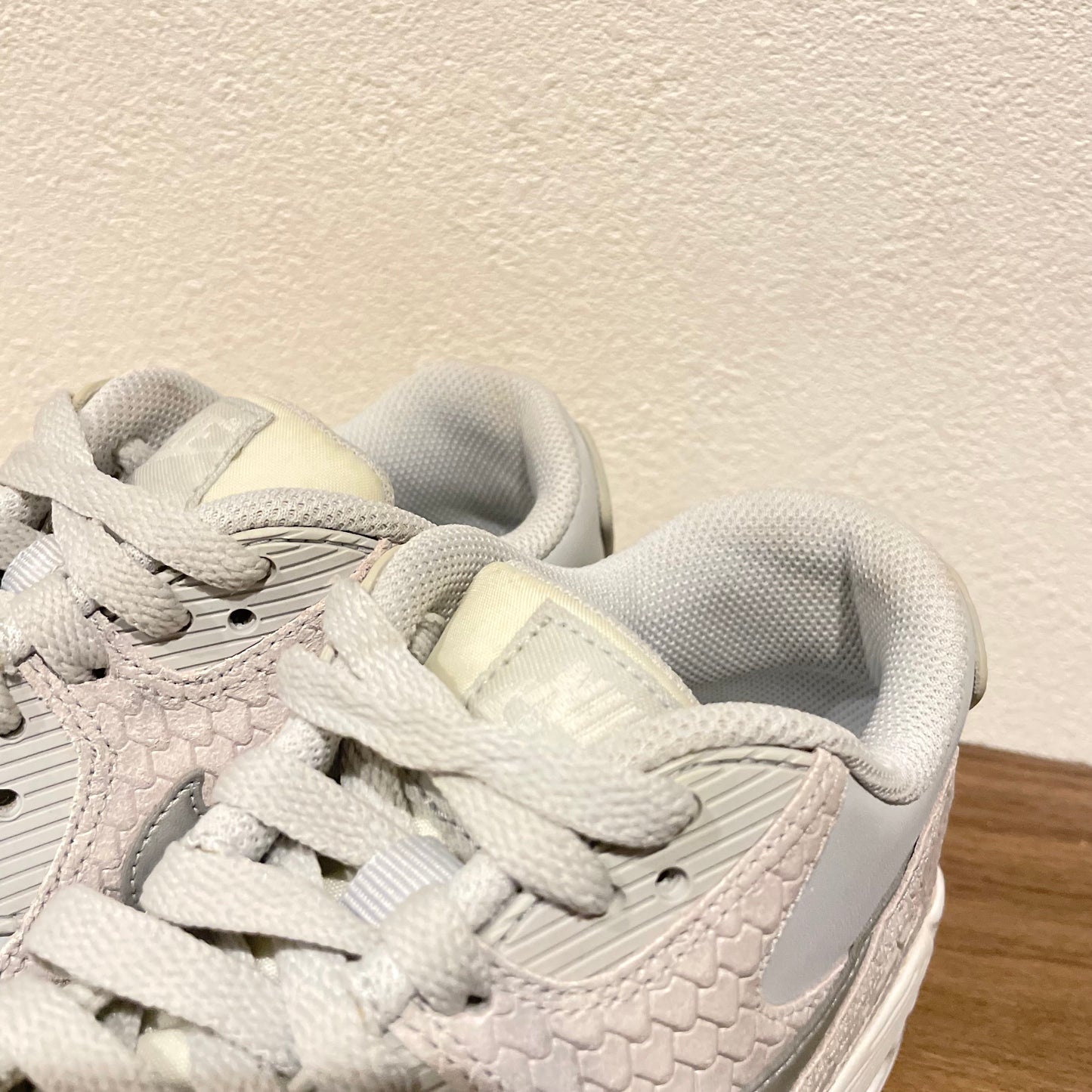 NIKE WMNS AIR MAX 90 PRM 24.5cm