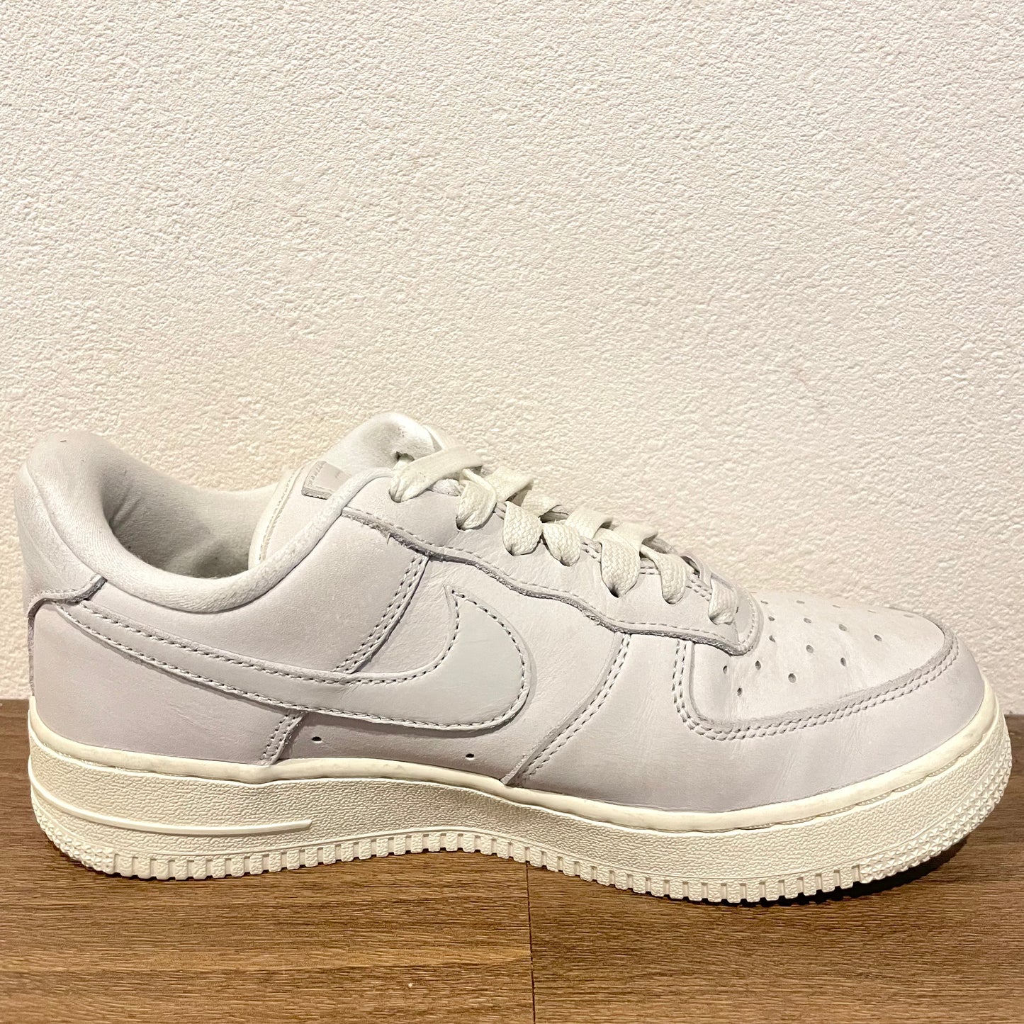 NIKE WMNS AIR FORCE 1 PRM MF 23.5cm