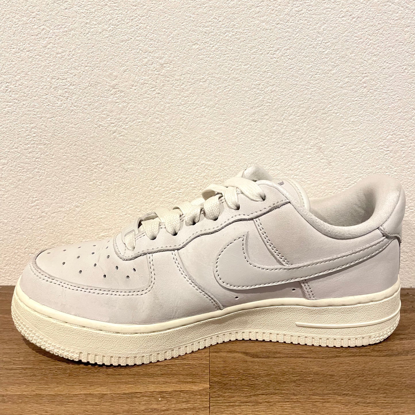 NIKE WMNS AIR FORCE 1 PRM MF 23.5cm