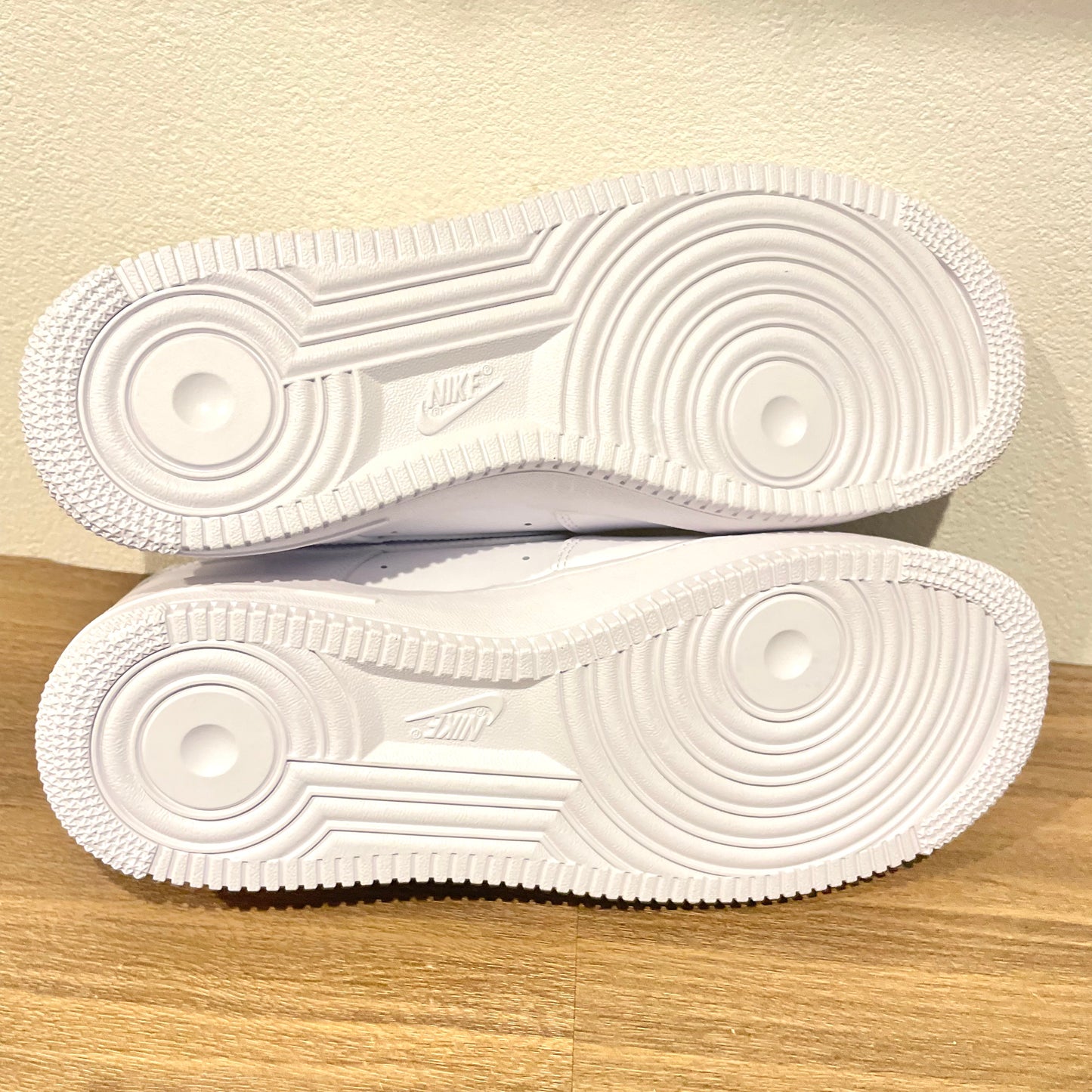 NIKE AIR FORCE 1 '07 WHITE 27cm