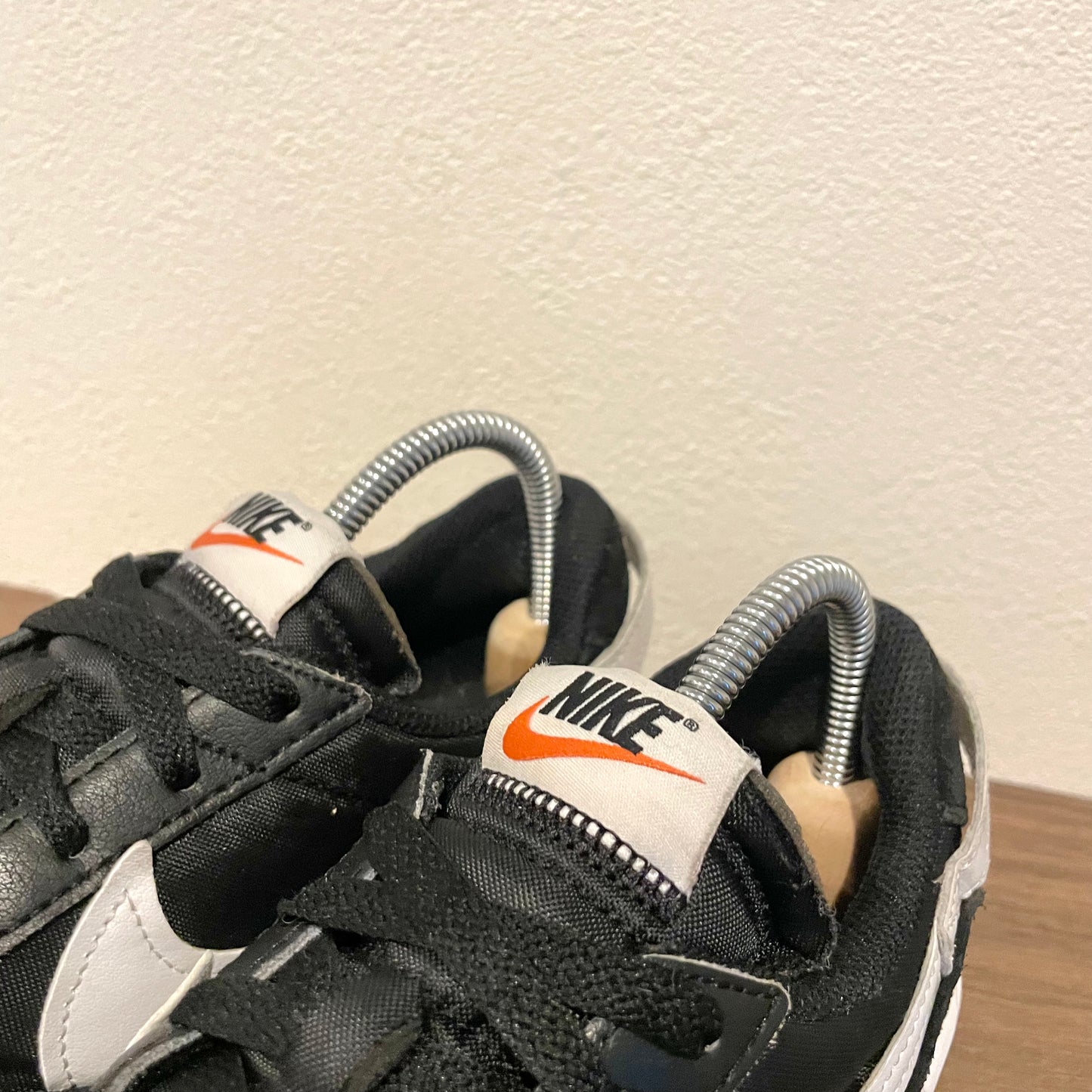 NIKE W WAFFLE DEBUT 24cm