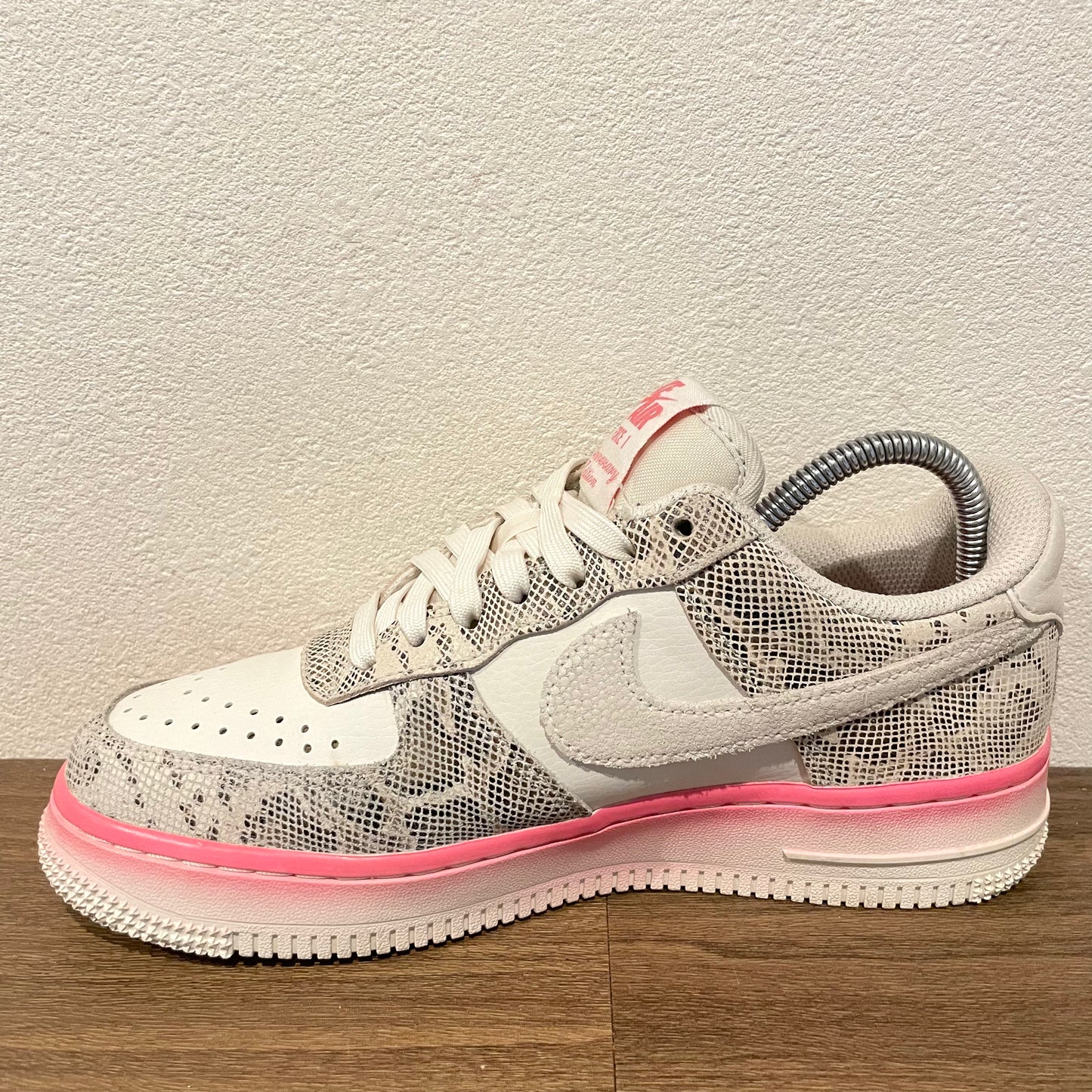 NIKE WMNS AIR FORCE 1 '07 LX PHANTOM 23cm