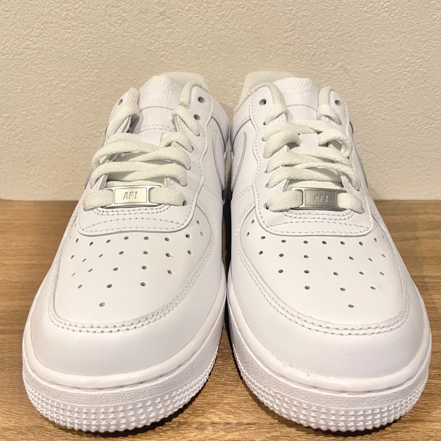 NIKE WMNS AIR FORCE 1 '07 WHITE 24.5cm